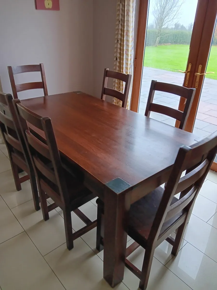 Table and Chairs - Image 1