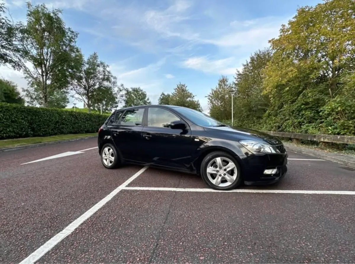 KIA CEED 1.6 DIESEL ⛽️ 2010 - Image 3