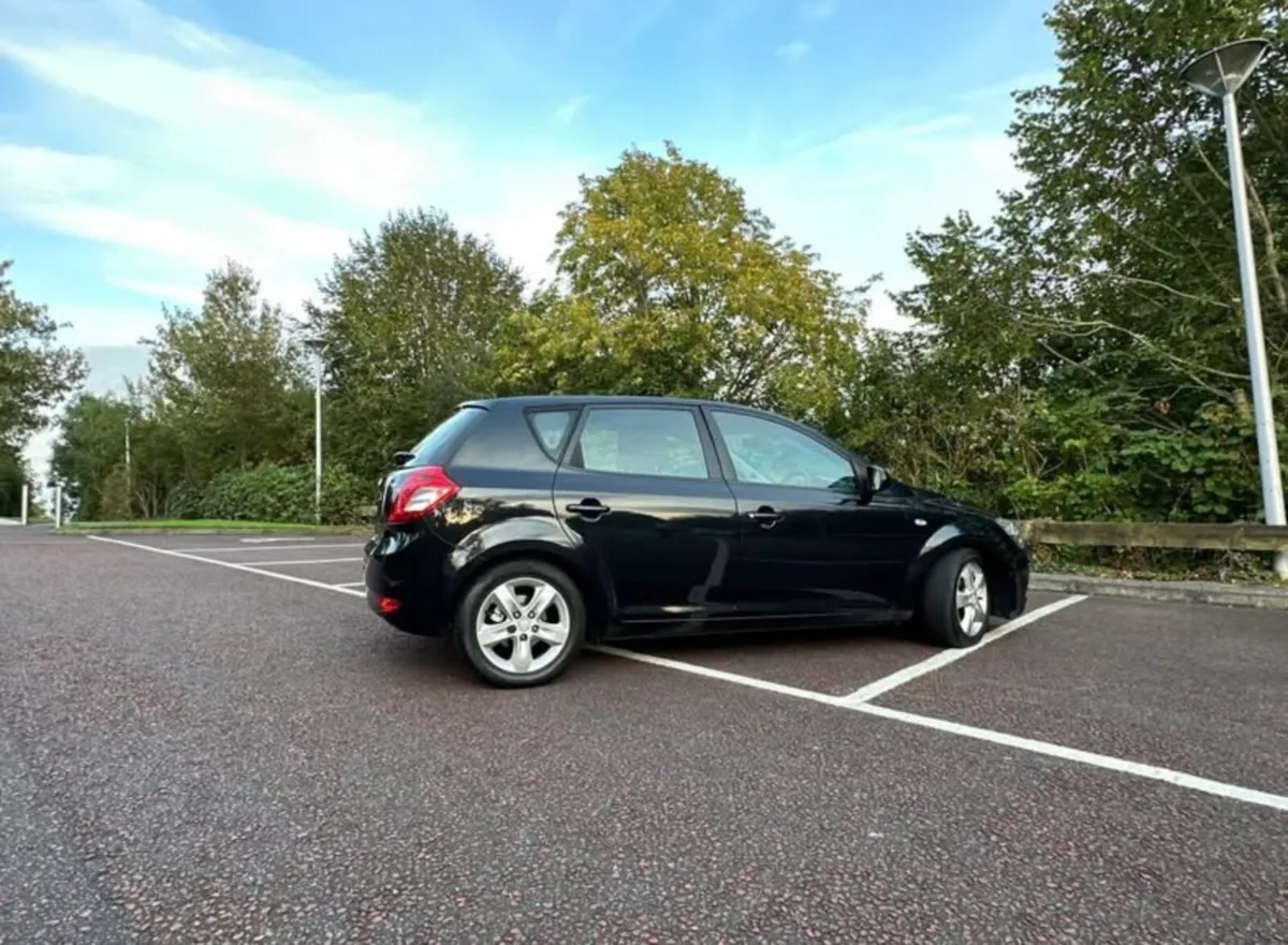 KIA CEED 1.6 DIESEL ⛽️ 2010 - Image 4