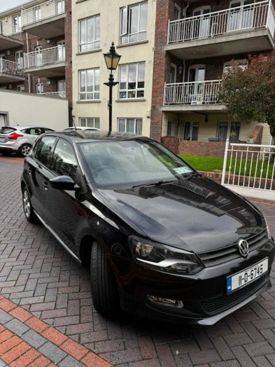 Volkswagen Polo 2011 - Image 2