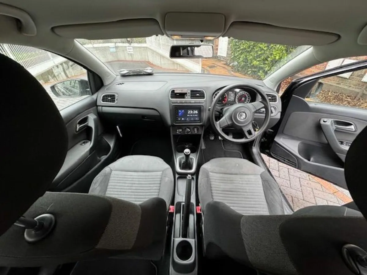 Volkswagen Polo 2011 - Image 3