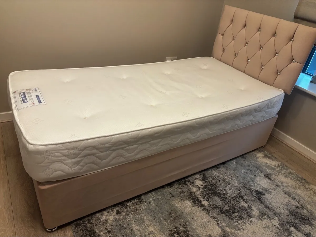 Single bed - Image 3