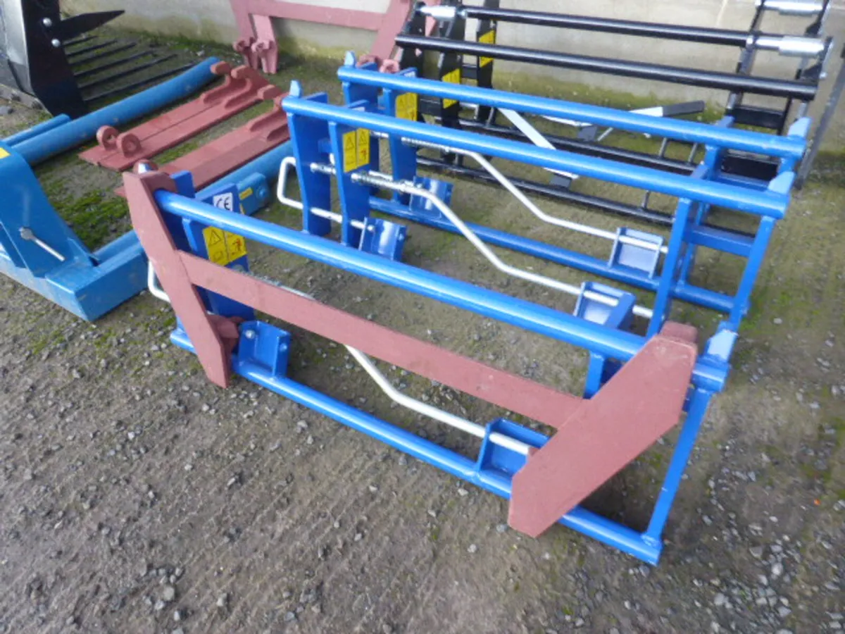 Euro 8 Hitch Loader Head Stock Adaptor - Image 2