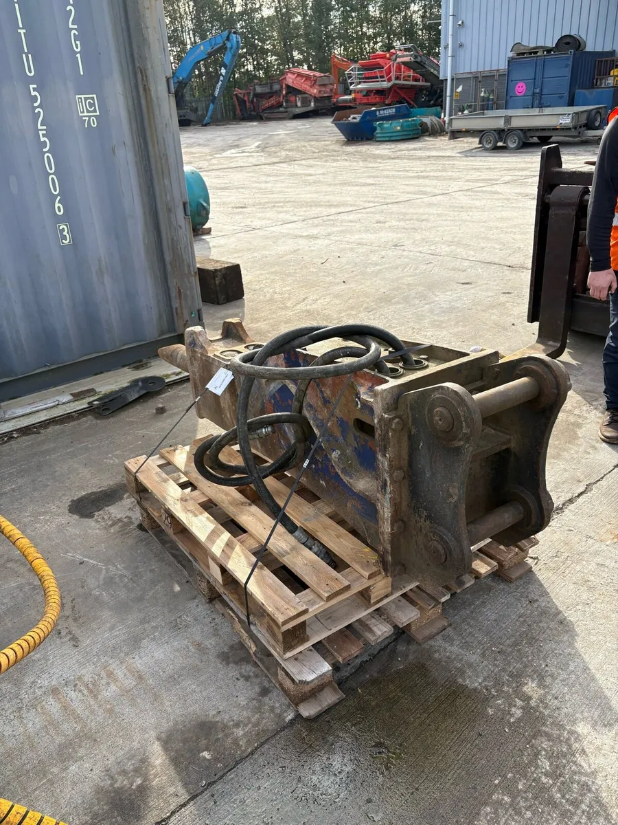 Furukawa FXJ175 Rock Hammer - Image 4