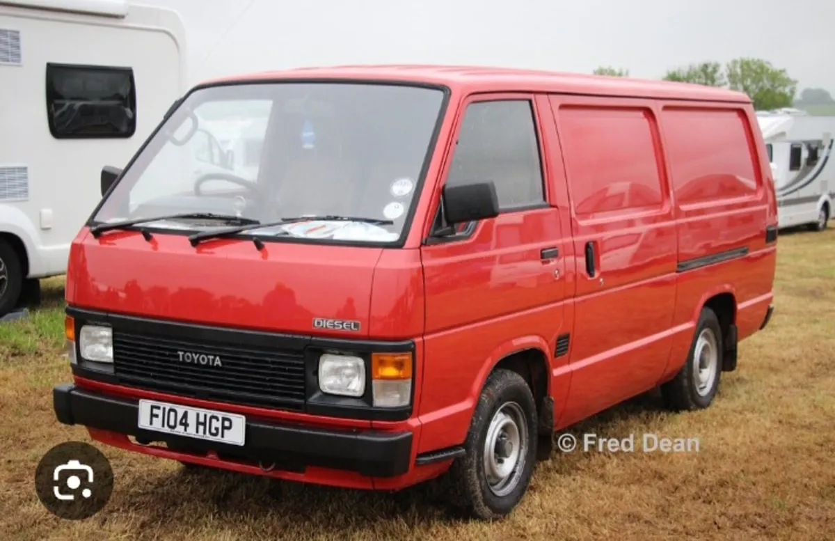Has anyone got any old model hiace vans - Image 2