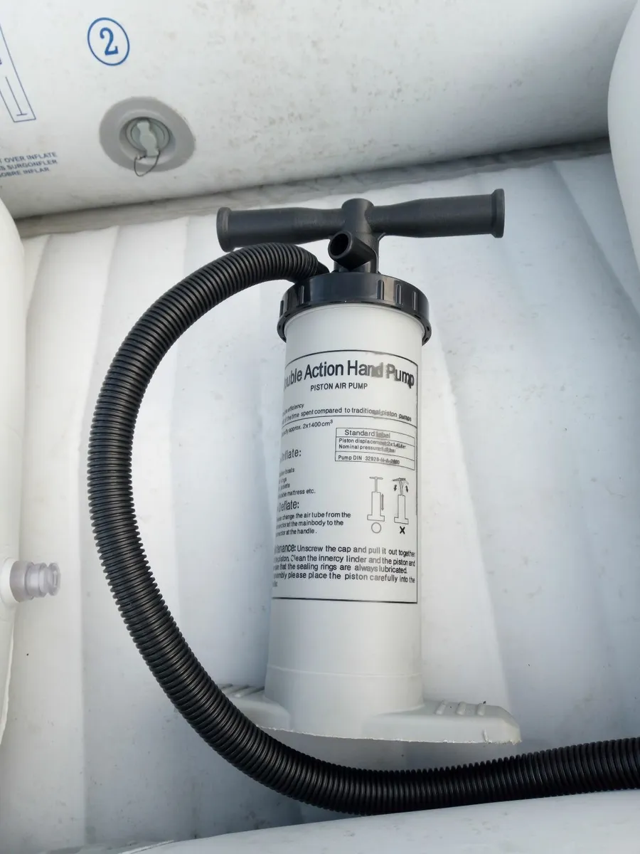 Navigator 300 Boat - Image 3