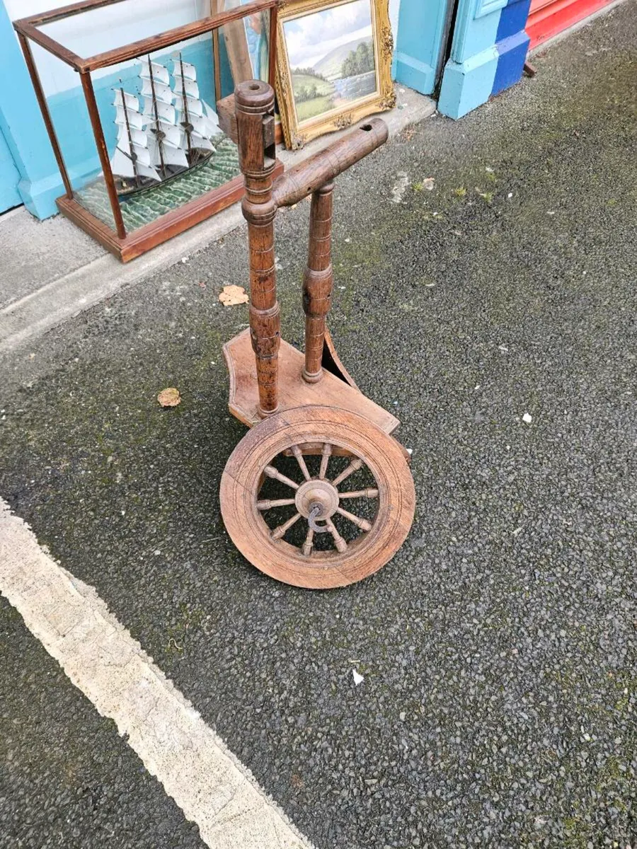Vintage Oak Spinning Wheel - Image 1