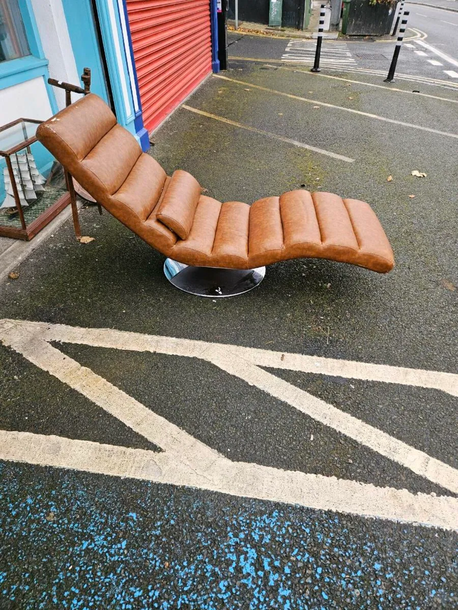 Vintage Mid Century Lounger - Image 2