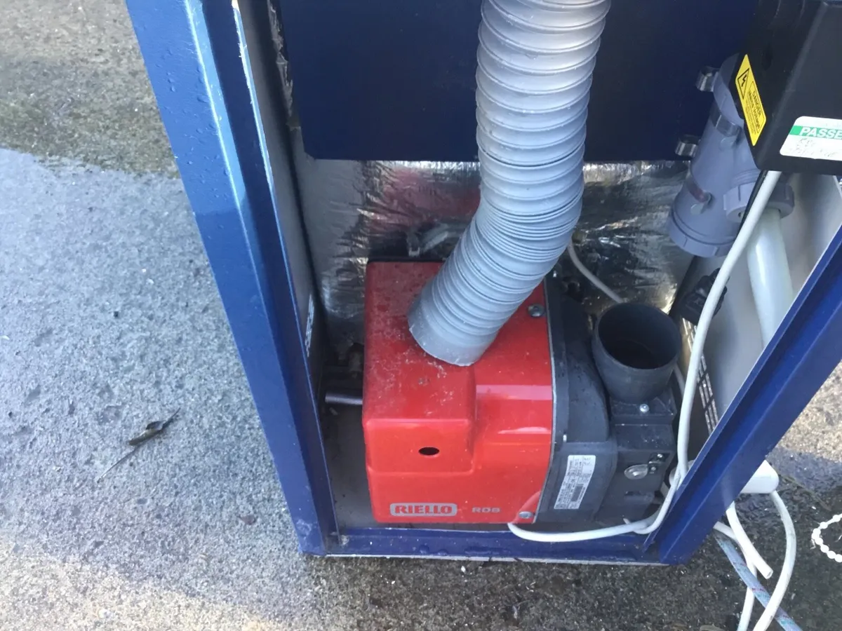 Warmflow condensing oil boiler - Image 1
