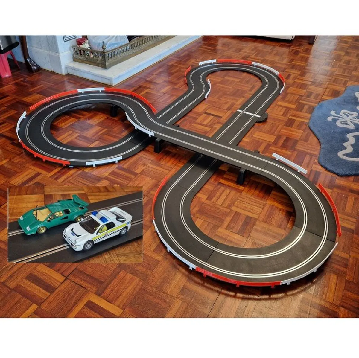 Scalextric New Loops Set: Supreme Police Chase Edition - Image 1