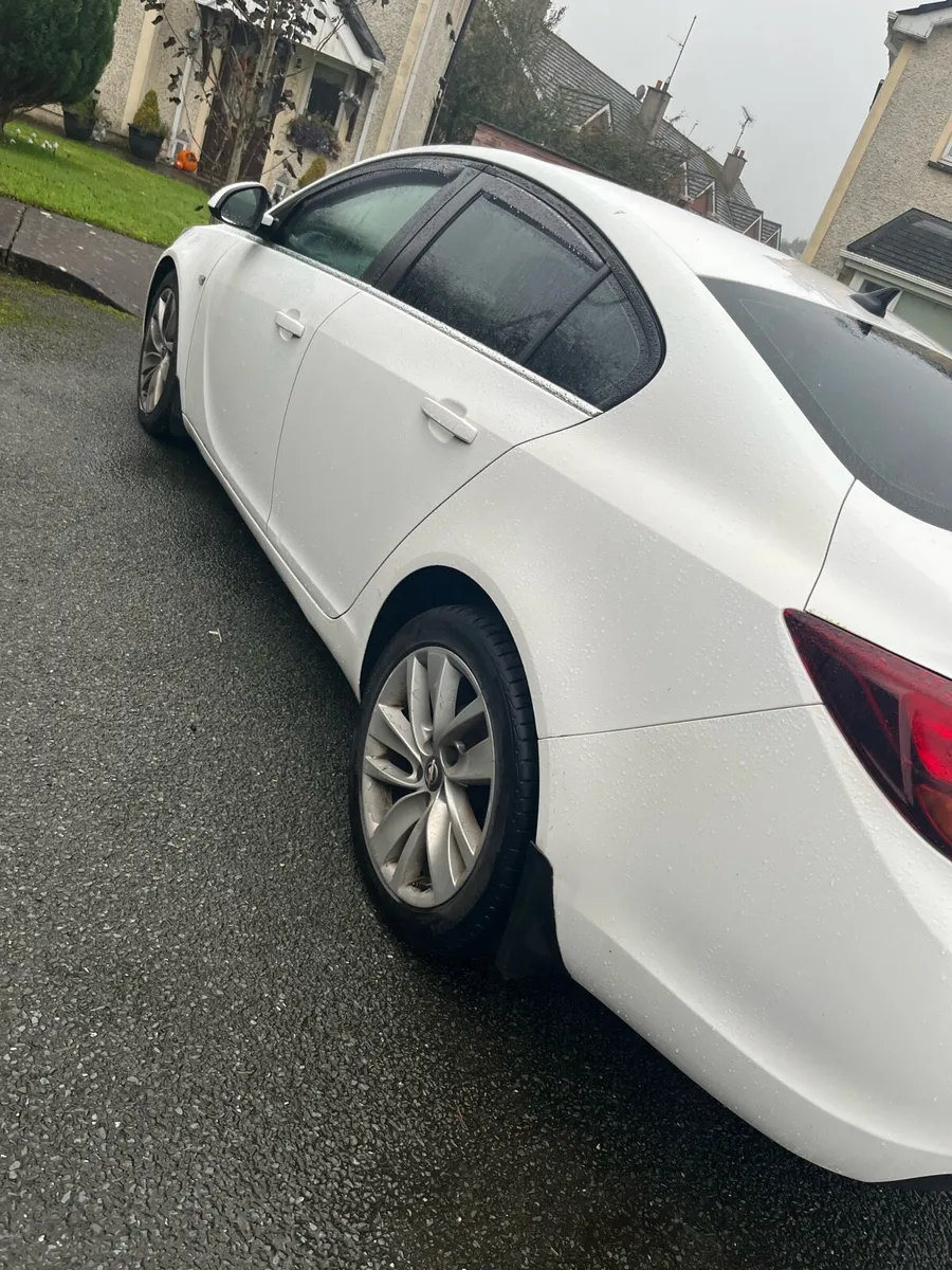 Car - Image 4