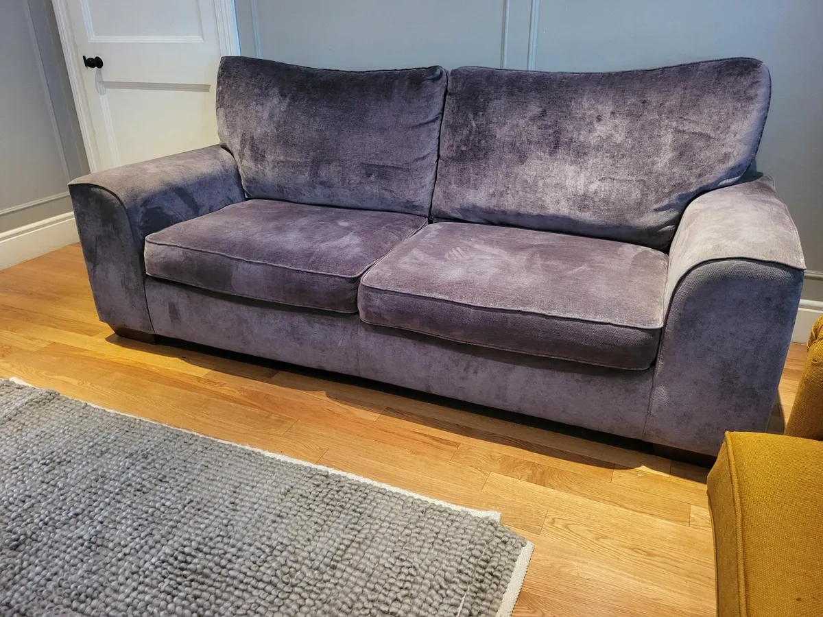 Couch - Image 2