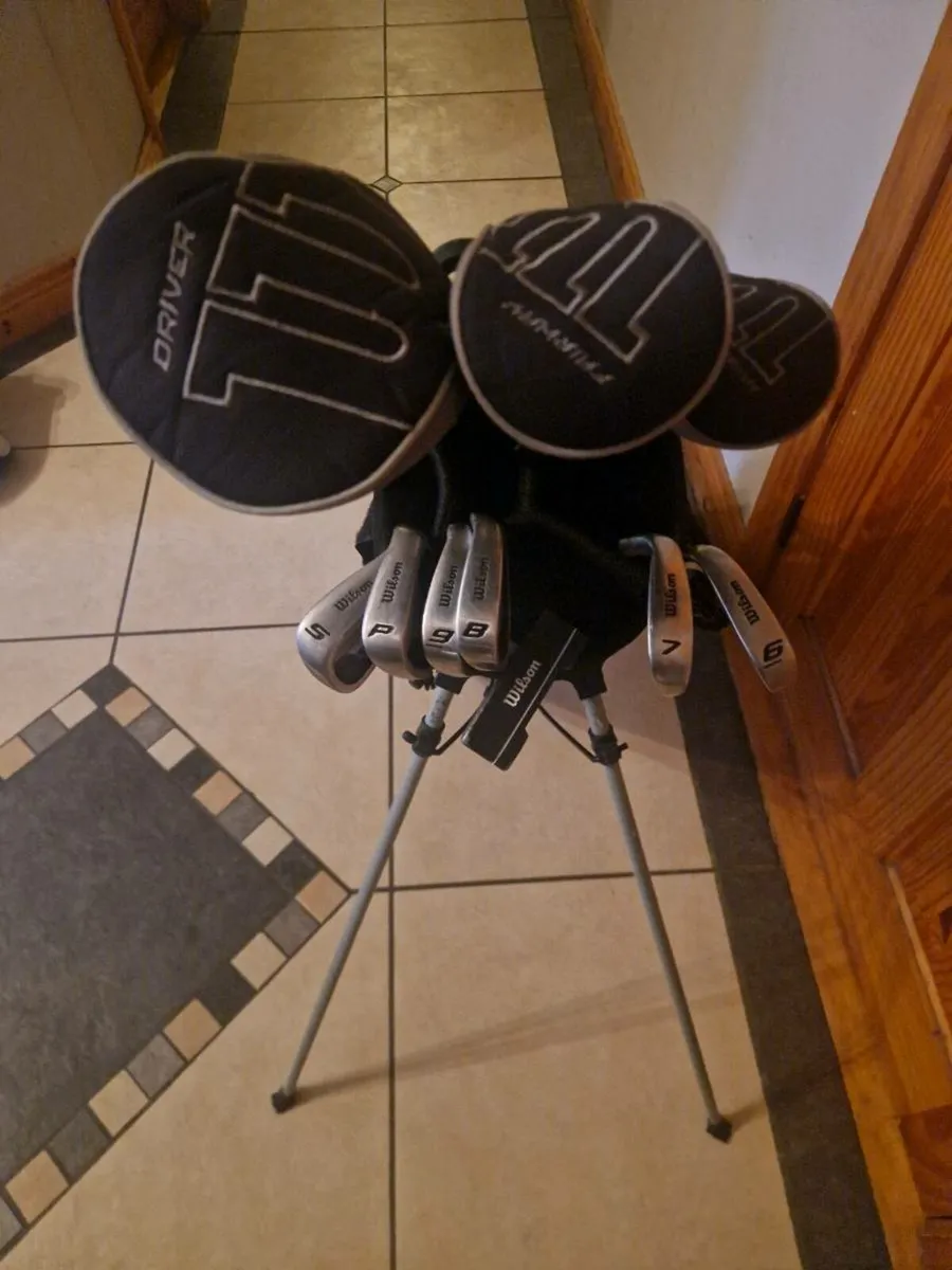 Wilson set of golf clubs - Image 2