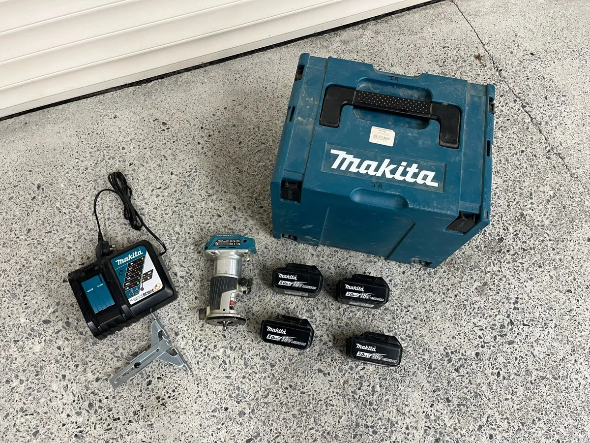 Makita 1/4” Trimmer Router - Image 1