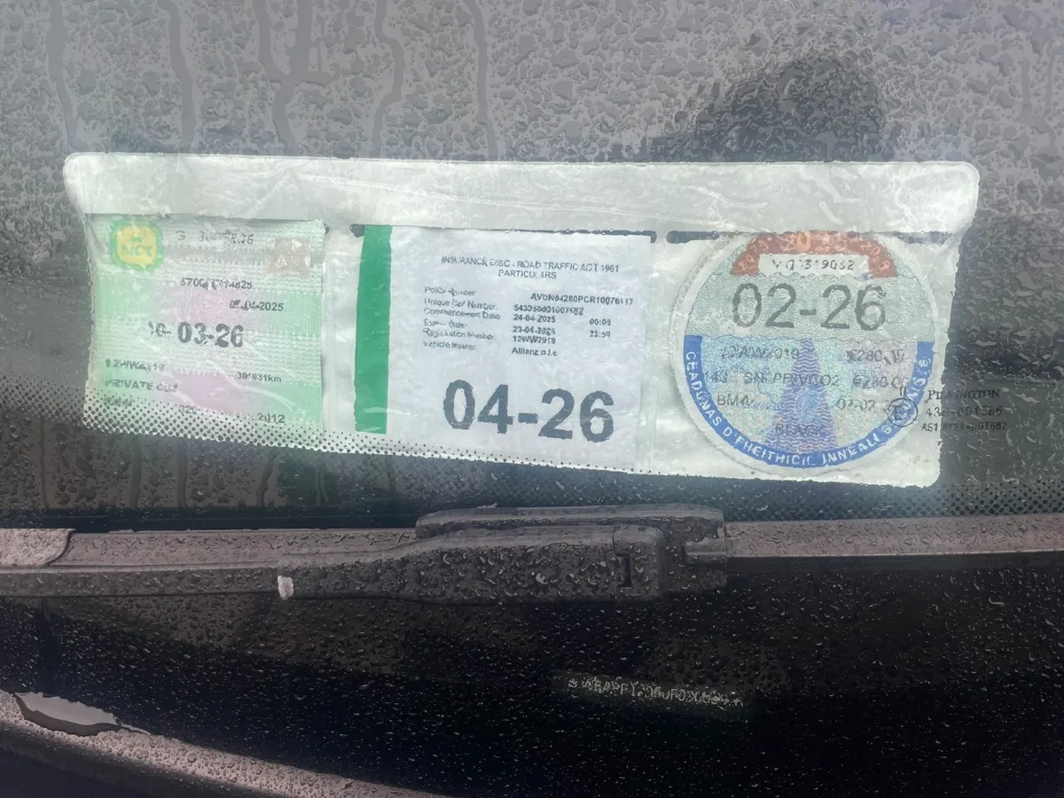 BMW 3-Series 2012 - Image 3