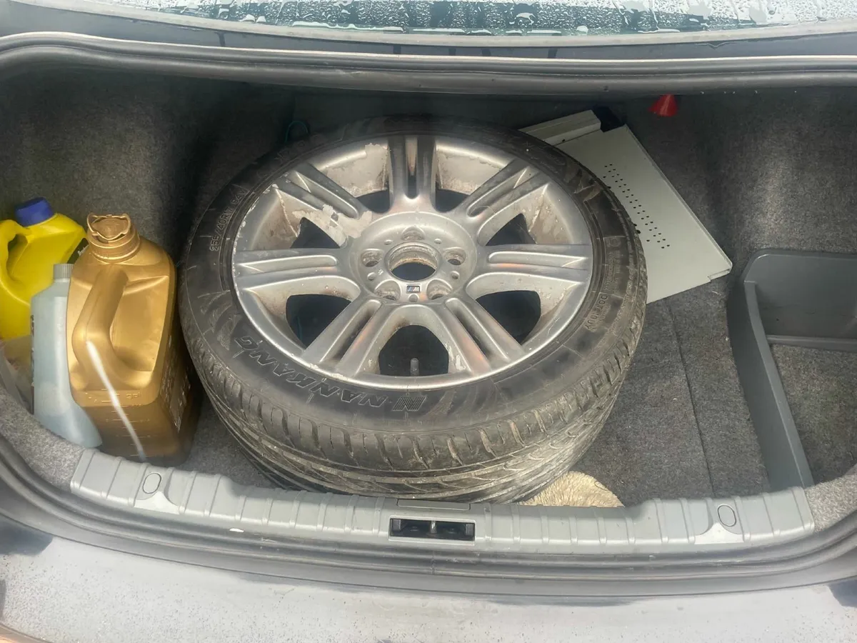 BMW 3-Series 2012 - Image 4