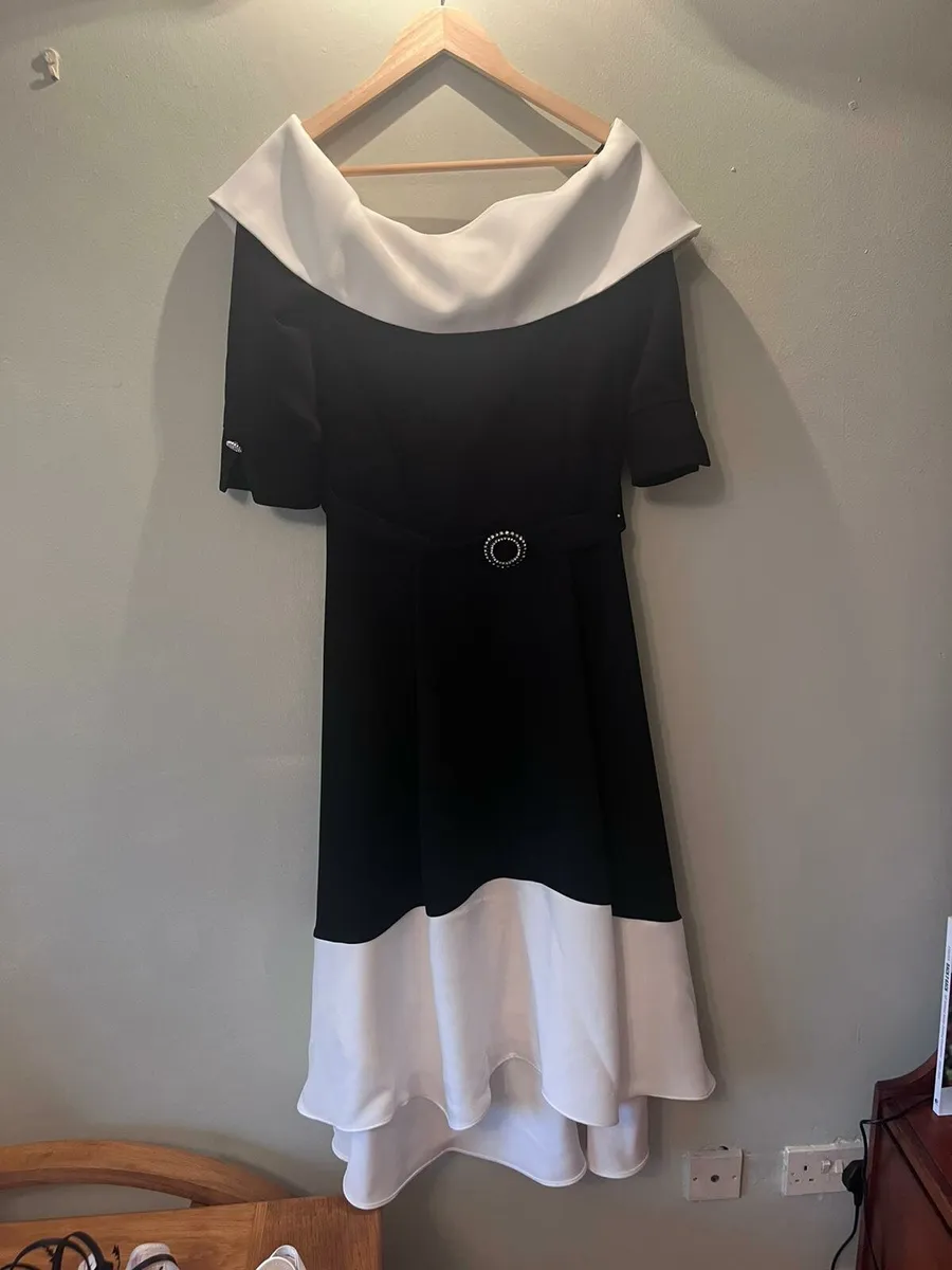 Claudia C Dress with all accessories - Image 2