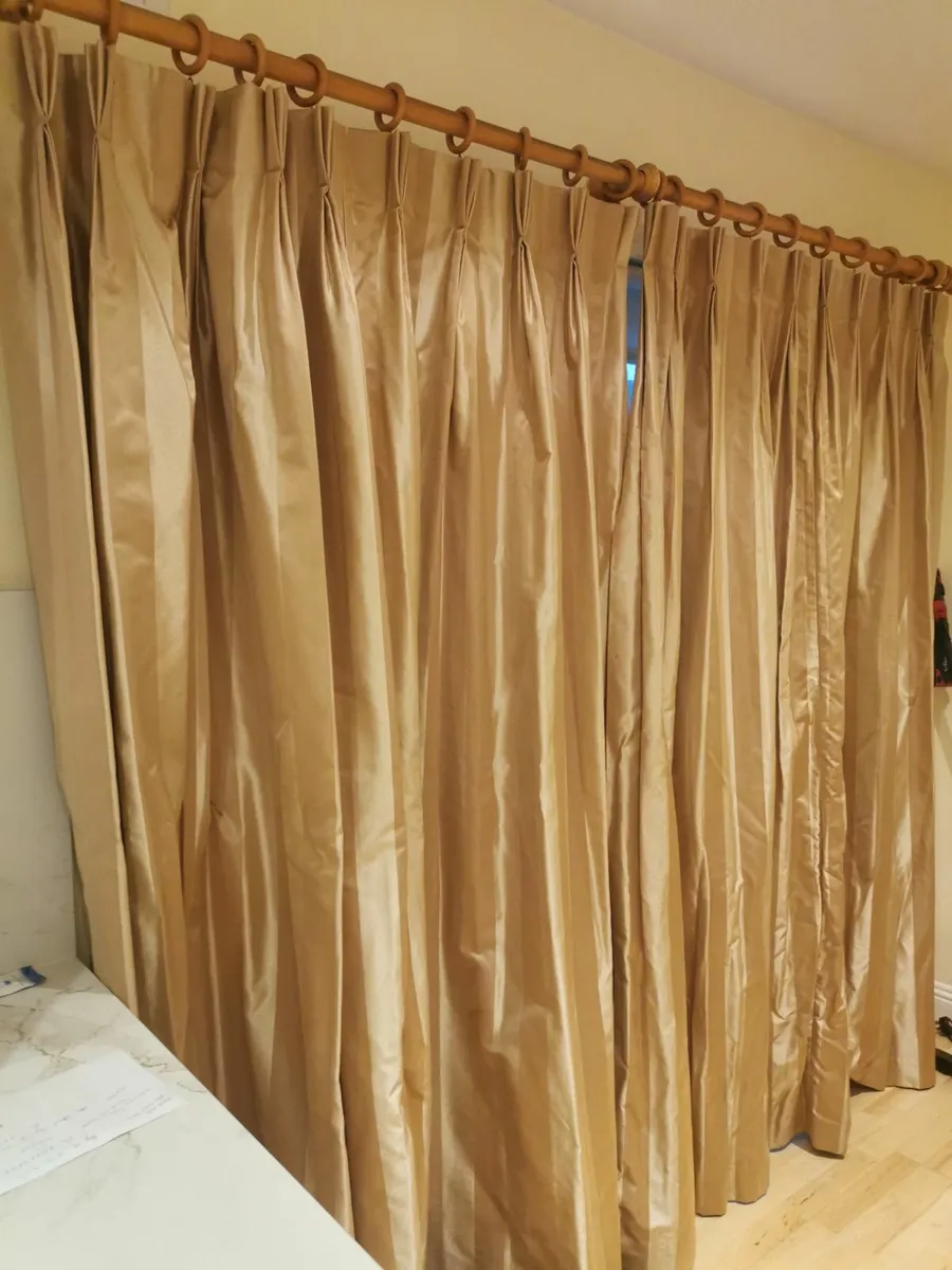 Curtains - Image 1