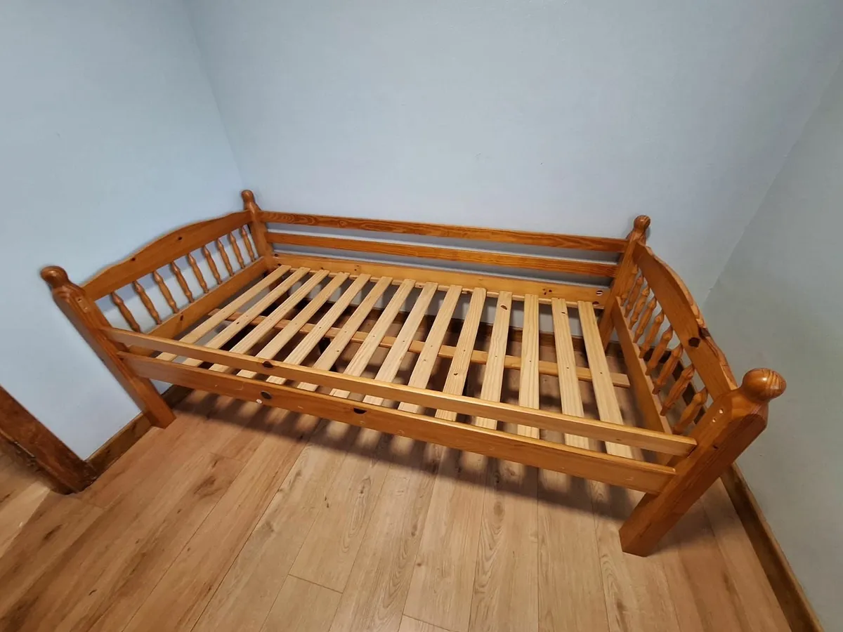 Single bed +matrass - Image 2
