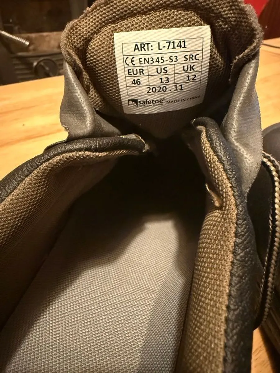 Work boots, safety shoes - Image 3
