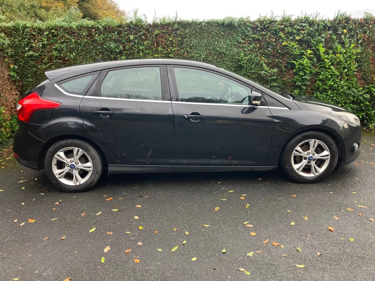 Ford Focus 2011 - Image 1