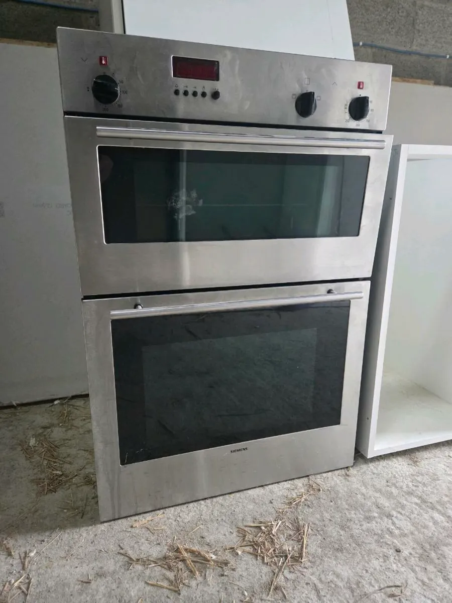 Oven - Image 1