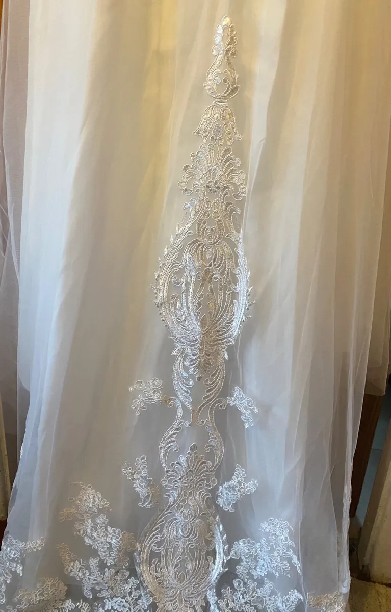 Wedding dress - Image 3