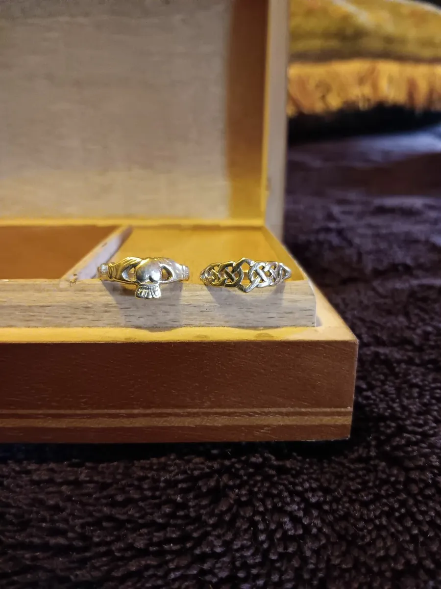 9ct gold rings - Image 2