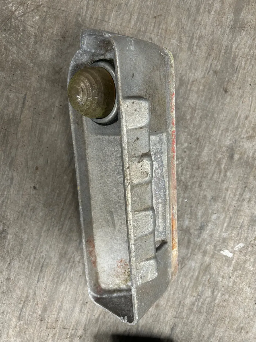 Aluminium MF 135 165 175 178 185 Mudguard Handles - Image 2