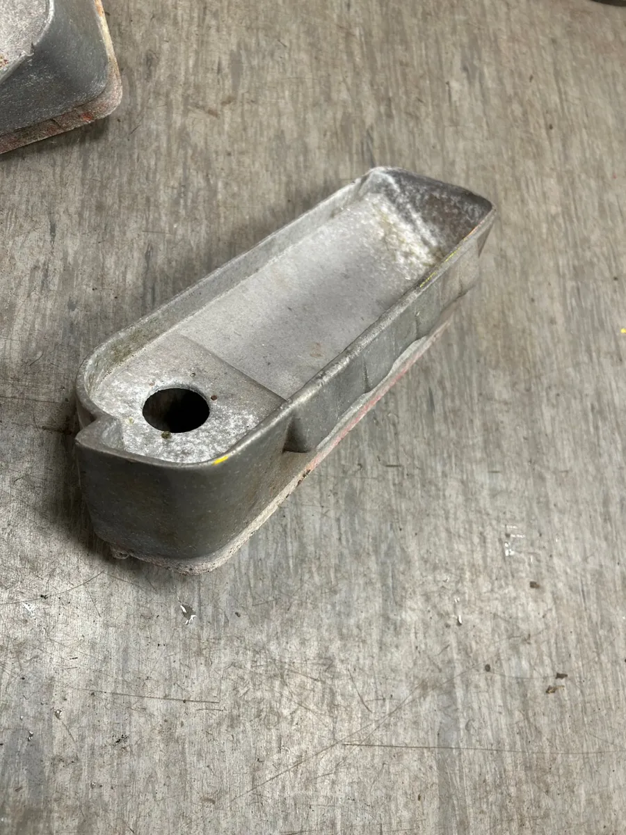 Aluminium MF 135 165 175 178 185 Mudguard Handles - Image 4