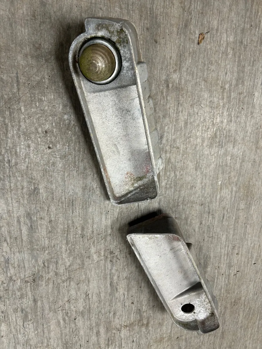 Aluminium MF 135 165 175 178 185 Mudguard Handles - Image 1