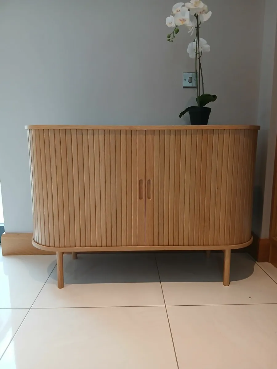 Sideboard - Image 4