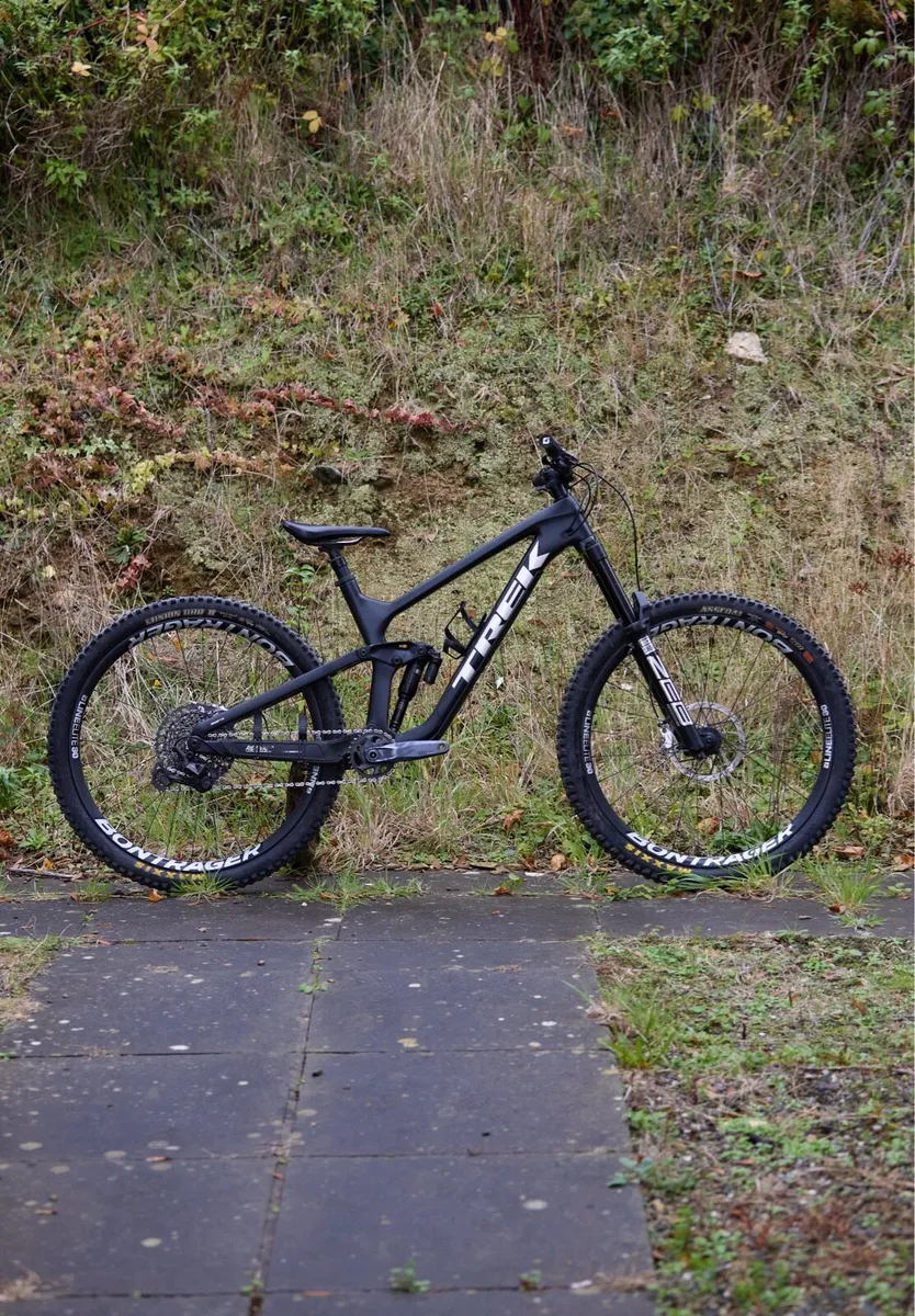 Trek slash 9.8 2024 - Image 1