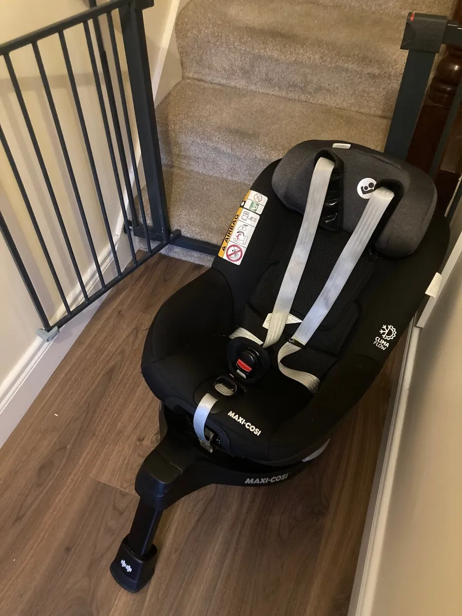 Maxi Cosi car seat 12 months-4 years - Image 3
