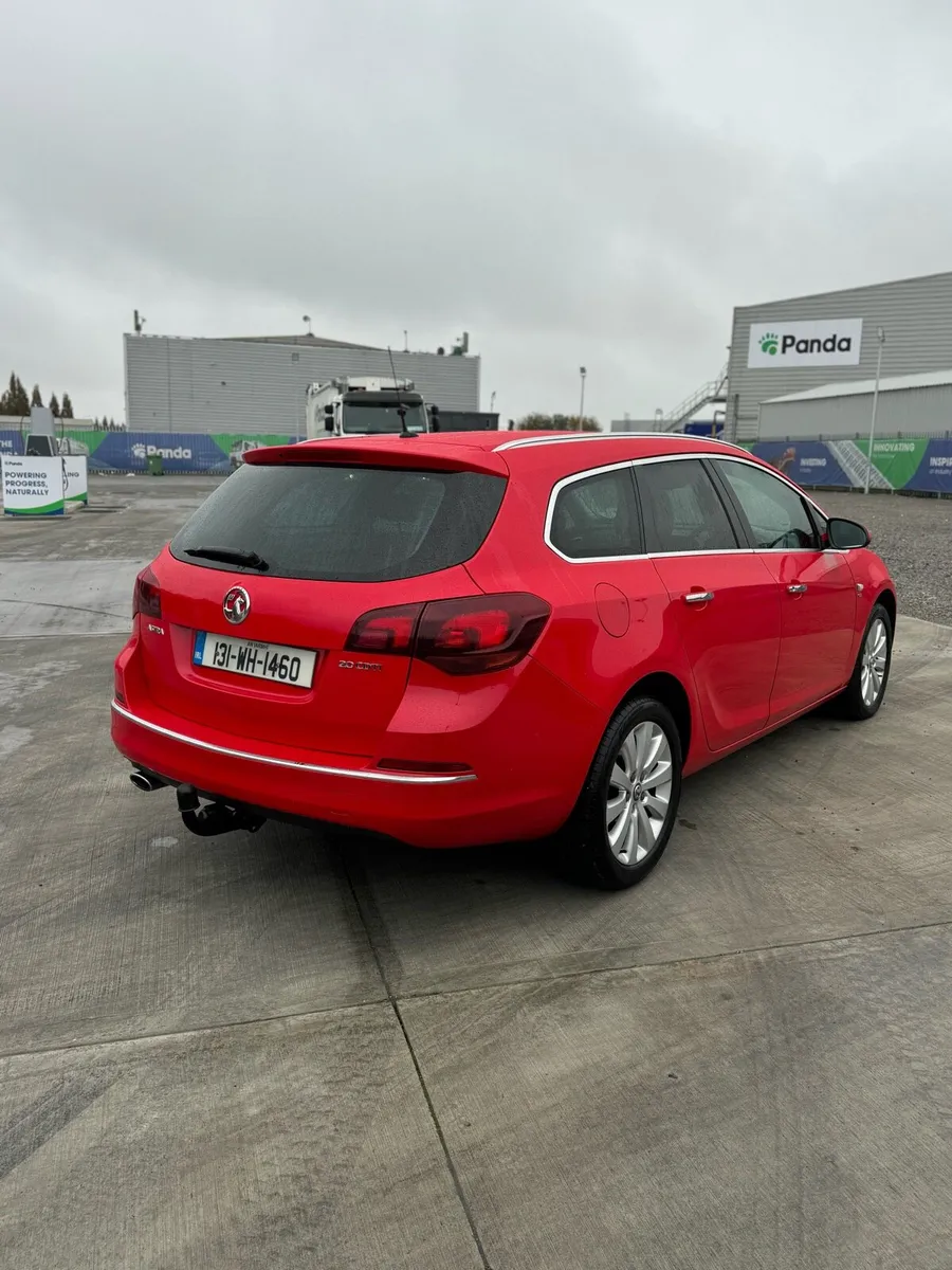 Opel Astra Automatic - Image 3