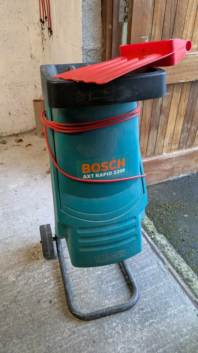 Bosch garden shredder - Image 1