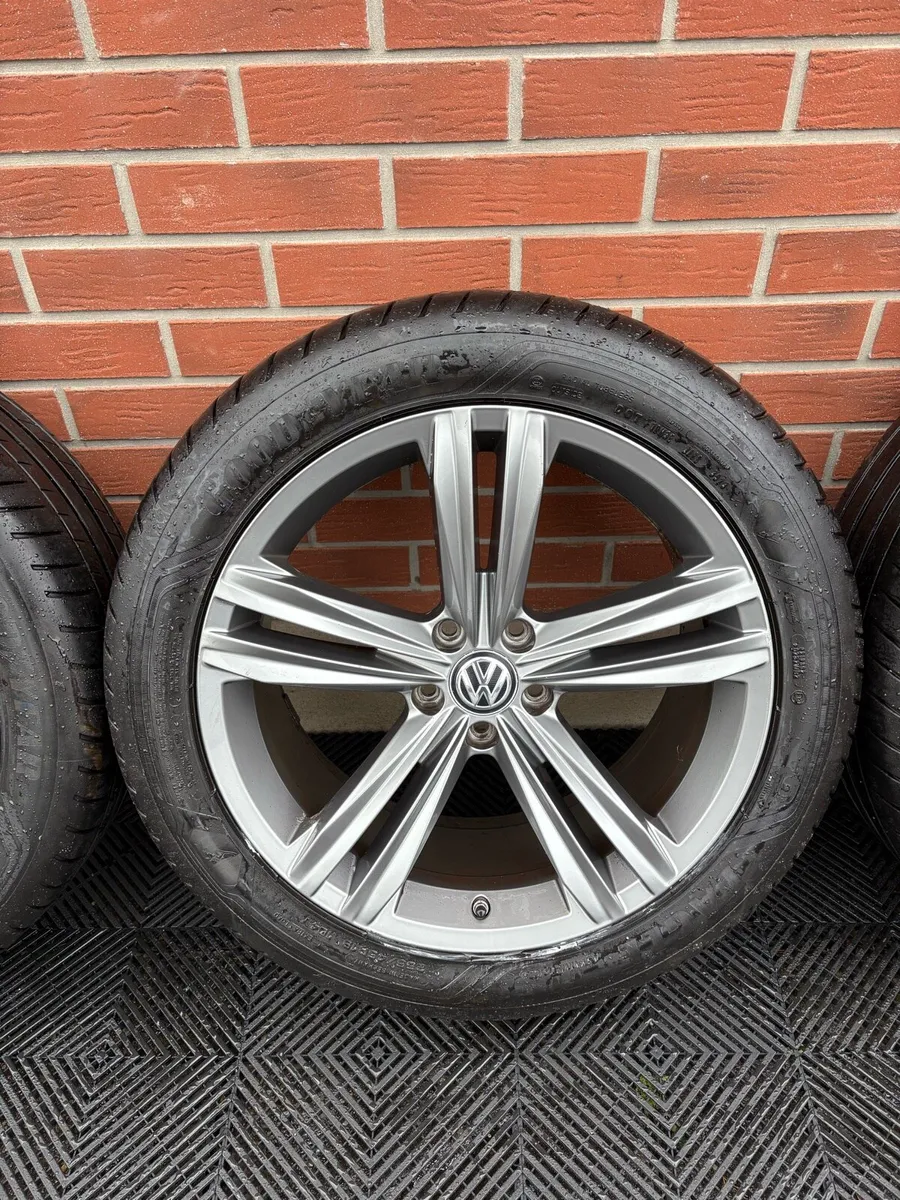 19” Volkswagen Tiguan R-Line Alloys - Image 3
