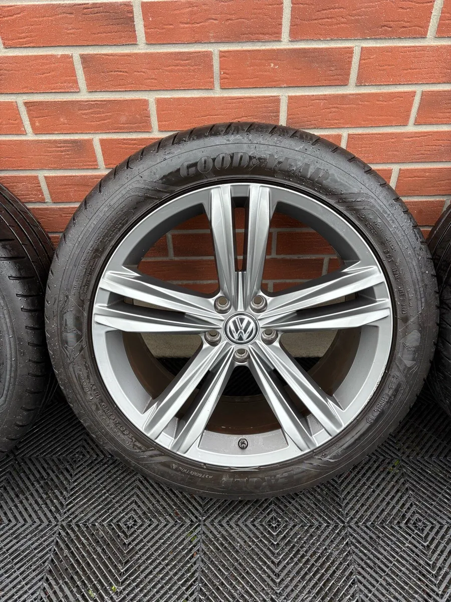 19” Volkswagen Tiguan R-Line Alloys - Image 4