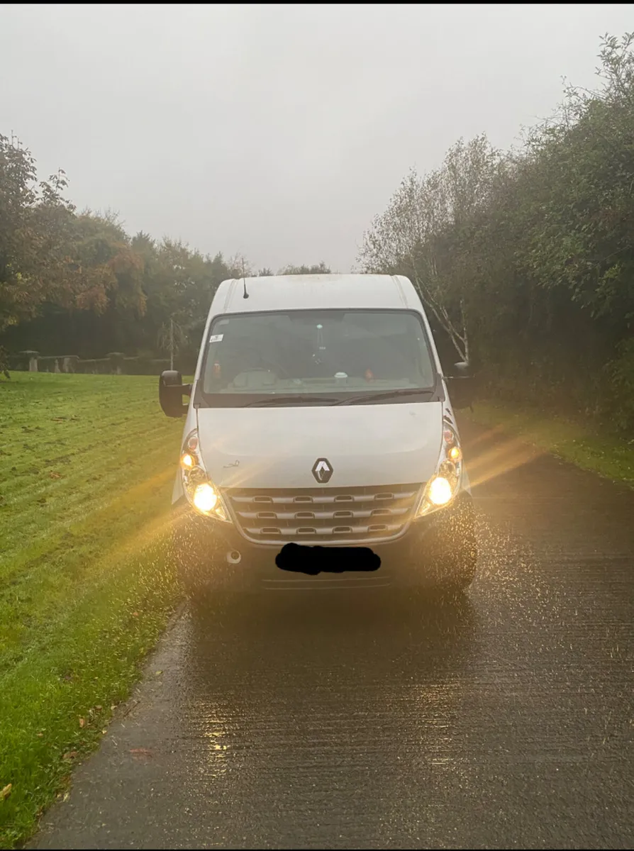 2011 twin wheel renault master - Image 3
