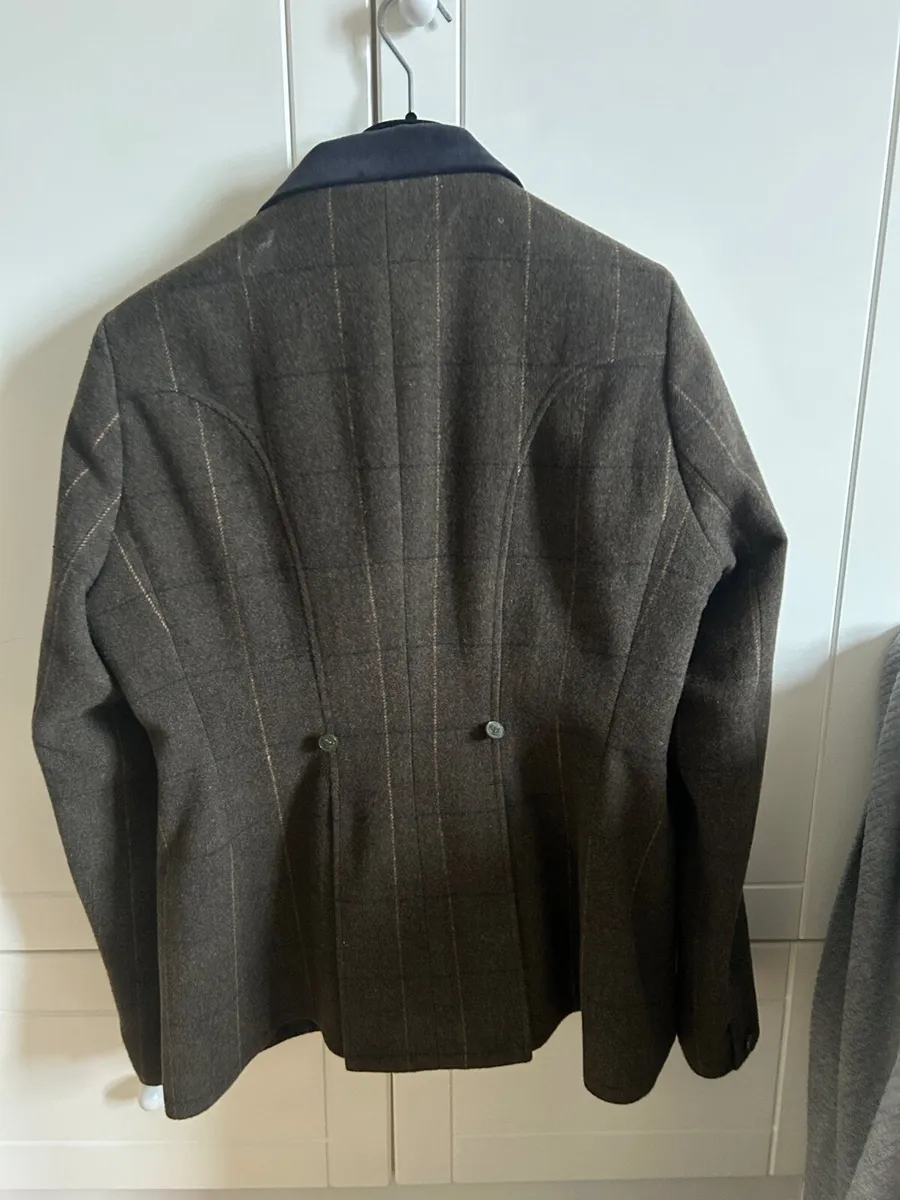 Tweed riding jacket - Image 2