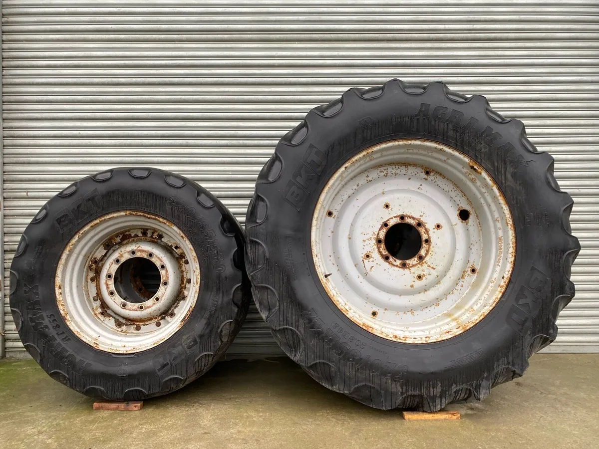 Massey Ferguson wheels & tyres set. - Image 1