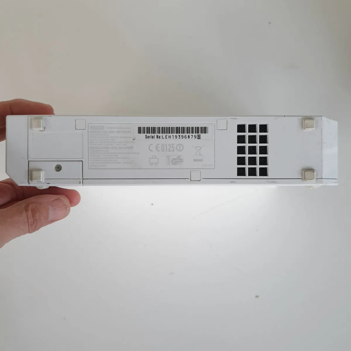 Nintendo Wii console accessories and games - Image 4