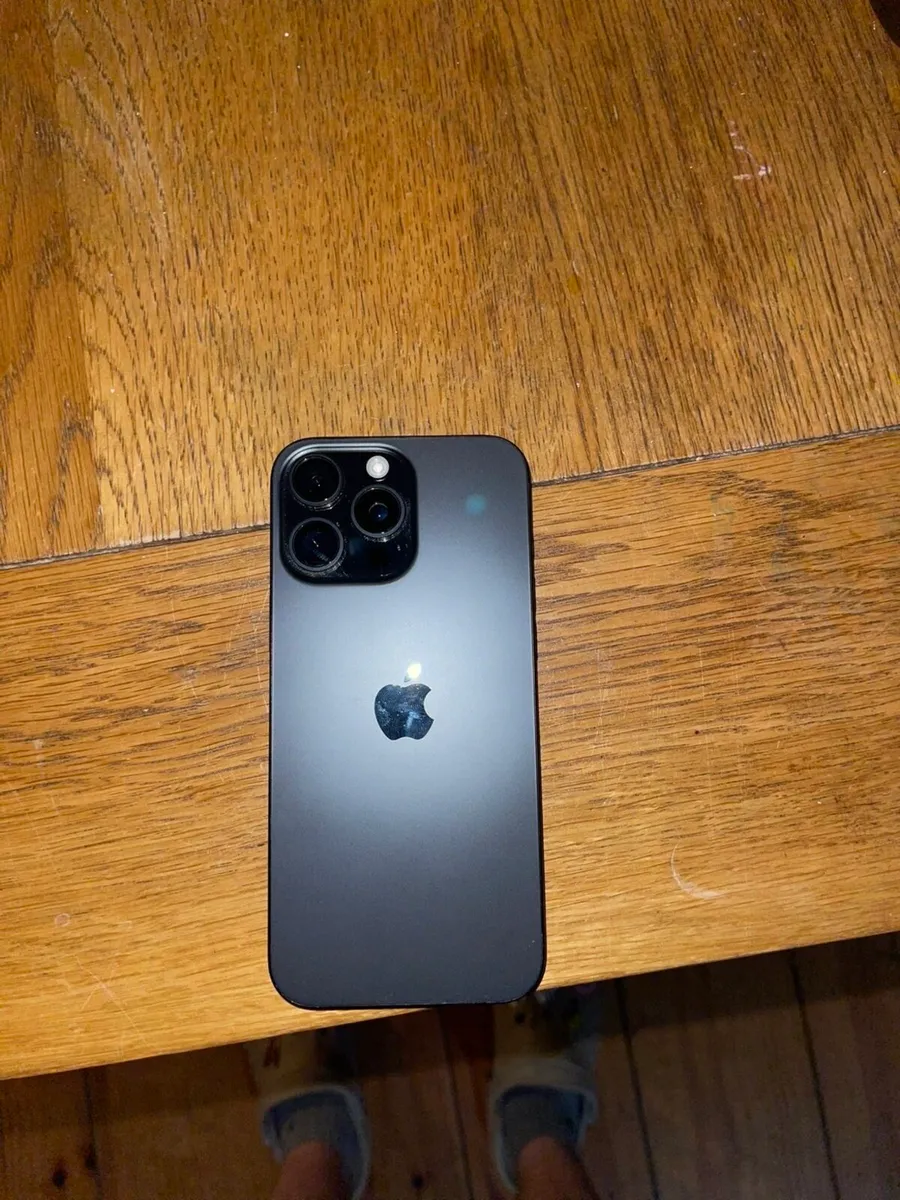 iPhone 16 Pro Max - Image 4