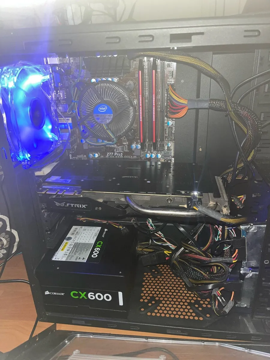 Gaming pc + screen - Image 2