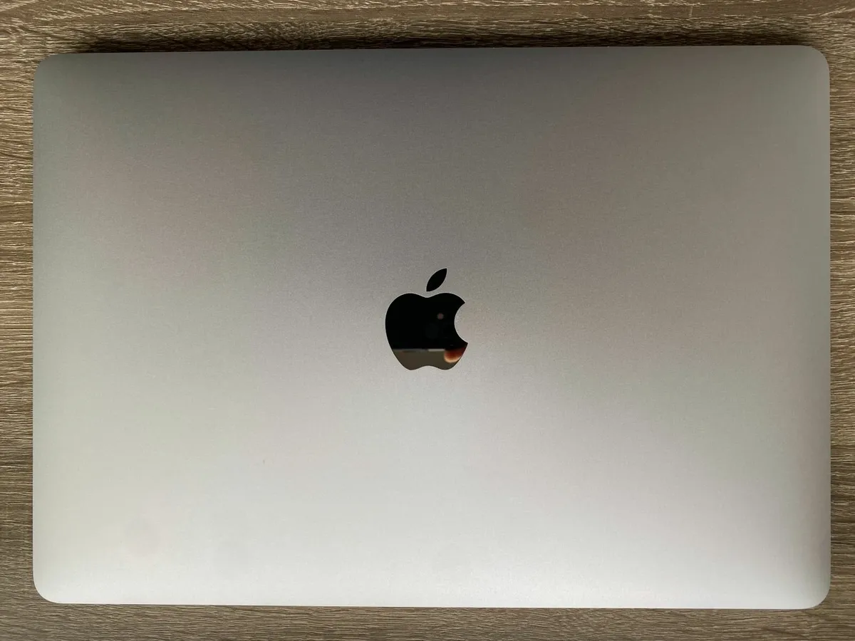 Apple MacBook Pro 13inch (2019) i5 | 8GB | 128GB - Image 2