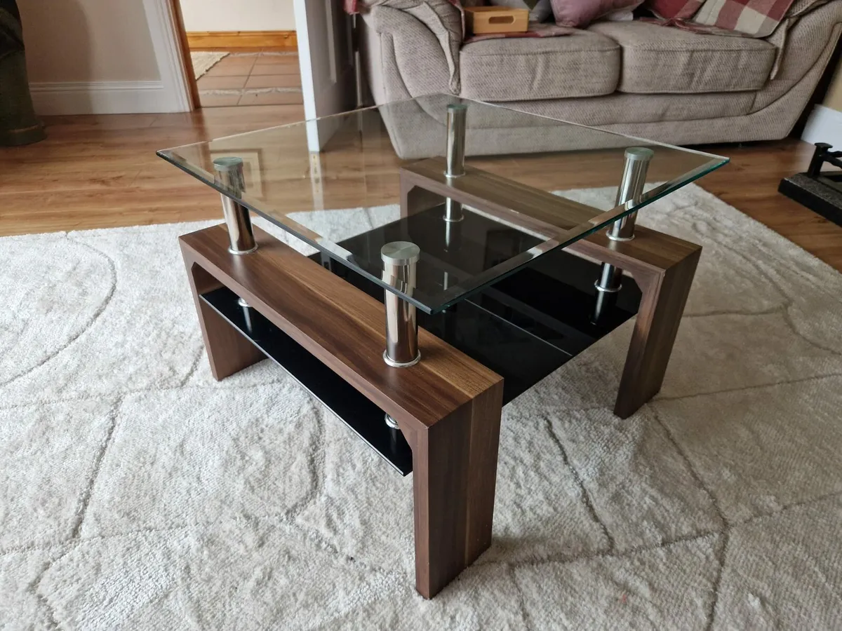 Coffee and Lamp table set - Image 2