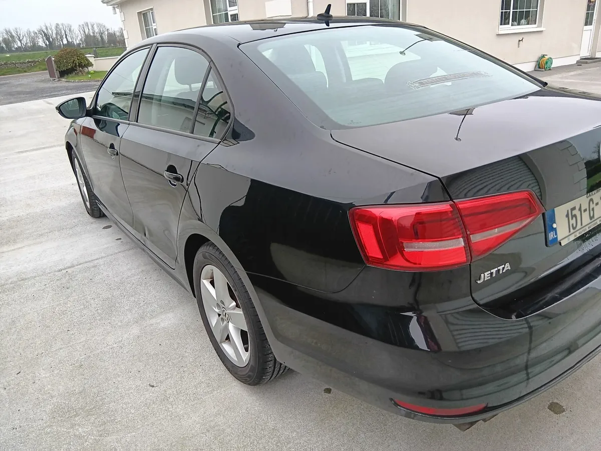 Volkswagen Jetta 2015 - Image 3