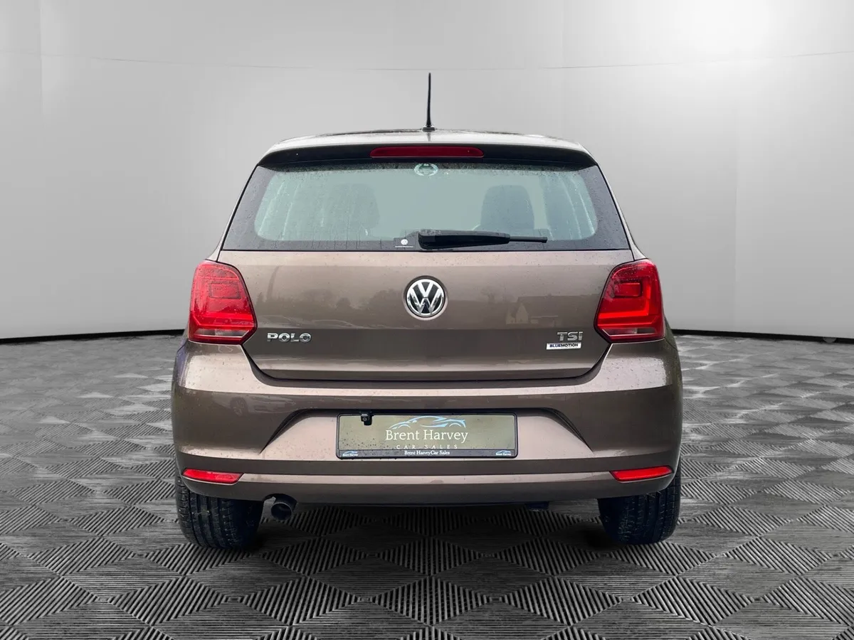VW POLO COMFORTLINE*LOW KM* - Image 4