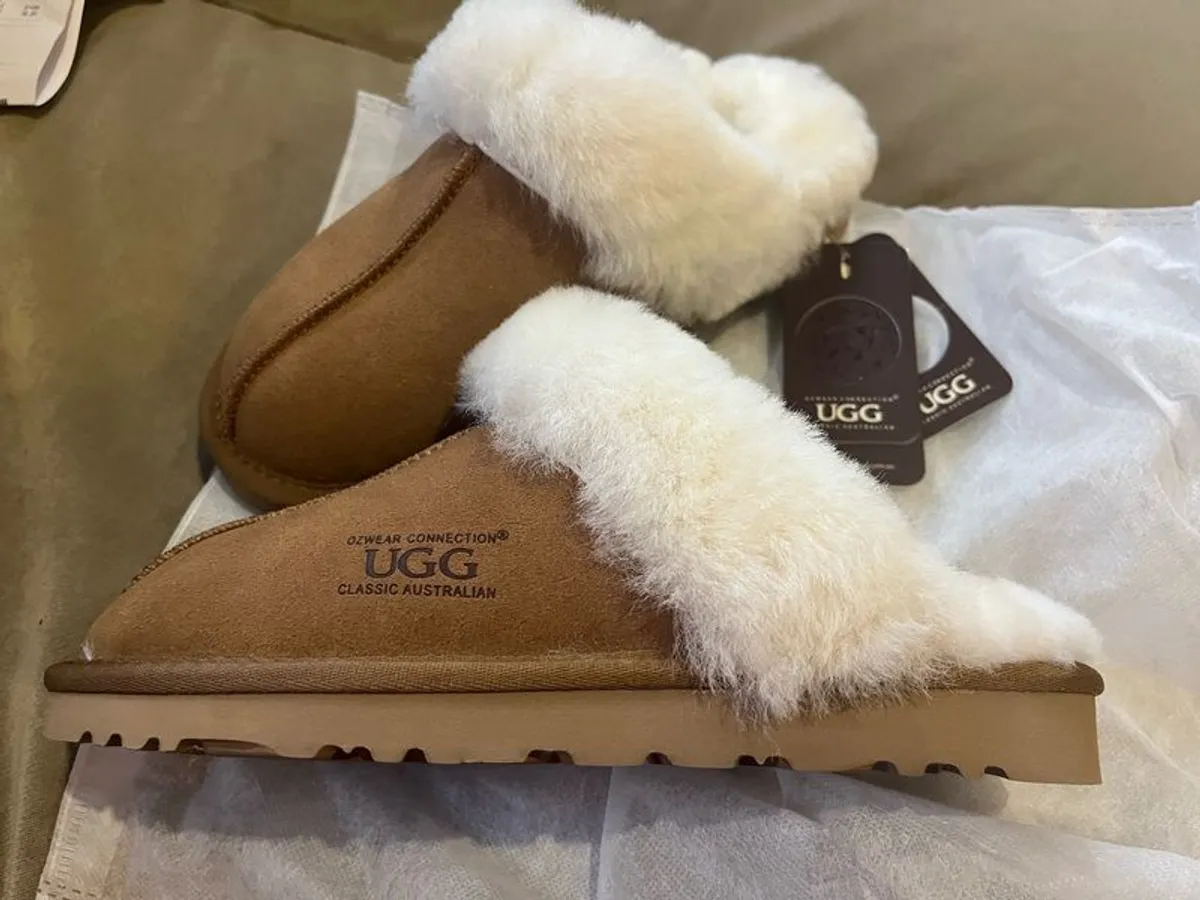 Ugg Slippers Chestnut Ladies - Image 2