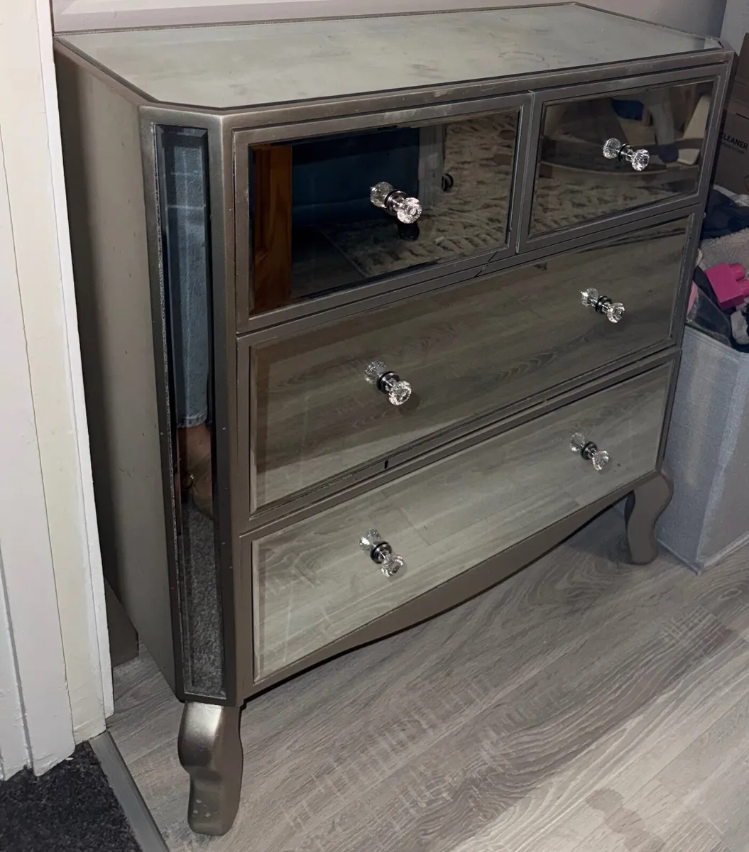 Mirrored chest of drawer - Image 2